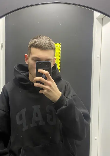 Ivan из Подольска, мне 19, познакомлюсь на одну ночь