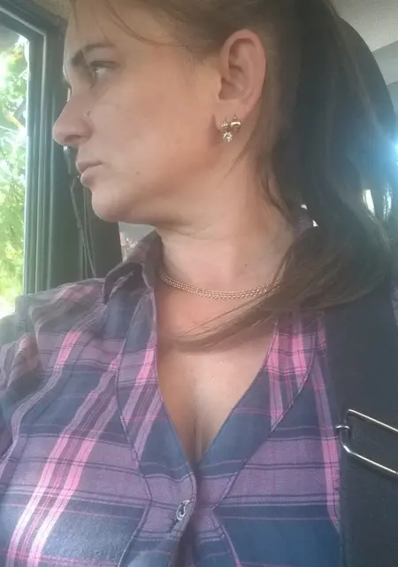 Галя из Симферополя, мне 44, познакомлюсь без обязательств