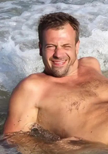 Я Vlad, 40, знакомлюсь для приятного времяпровождения в Челябинске