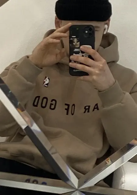 Я Evie, 21, из Мурманска, ищу знакомства на одну ночь