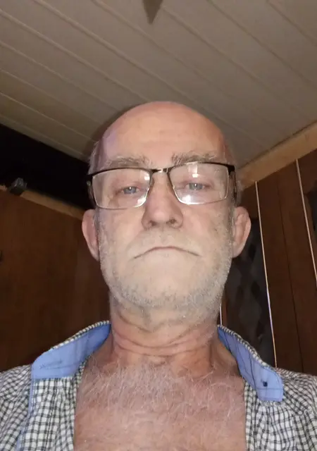 Я Александр, 63, из Санкт-Петербурга, ищу знакомство для дружбы