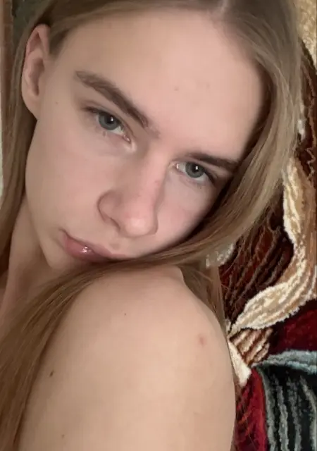 Я Alice, 18, из Красноярска, ищу знакомство для общения