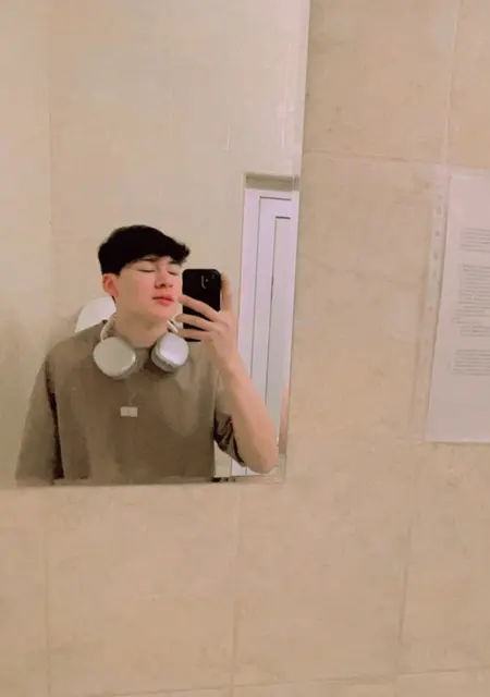 Я Баха, 20, из Новосибирска, ищу знакомство для открытые отношения