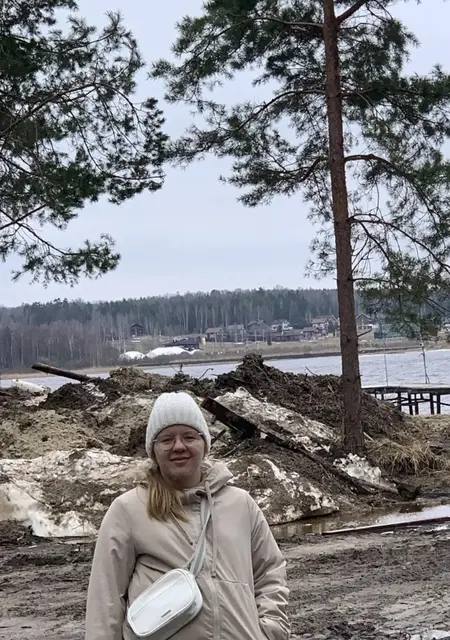 Я Kristina, 18, из Нижнего Новгорода, ищу знакомство для постоянных отношений
