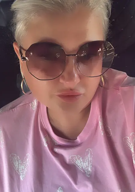 Я Василиса, 38, знакомлюсь для дружбы в Саяногорске