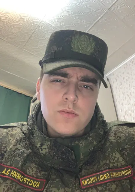 Я Эдя, 27, из Омска, ищу знакомства без обязательств