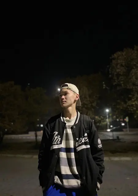 Я Начын, 21, из Абакана, ищу знакомства без обязательств