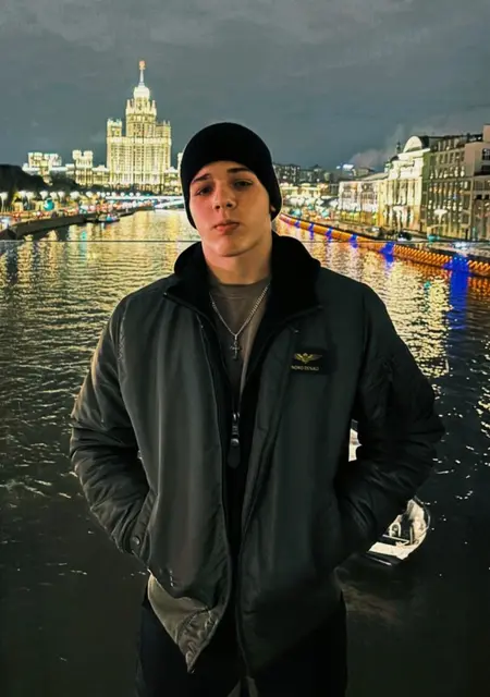 Я Даниил, 19, знакомлюсь на одну ночь в Саратове