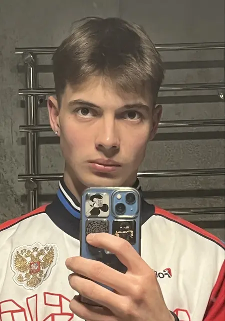 Саша из Королева, мне 21, познакомлюсь для приятного времяпровождения