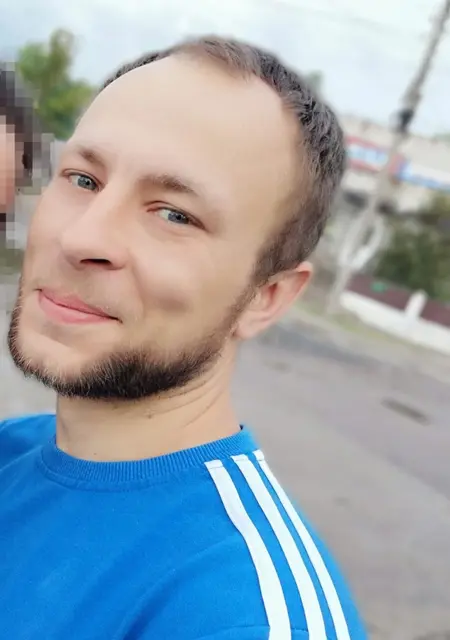 Я Игорь, 41, из Брянска, ищу знакомство для открытые отношения