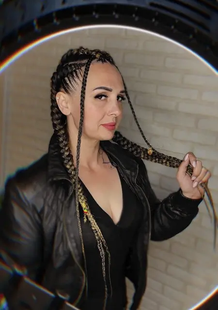 Яна из Уфы, мне 36, познакомлюсь на одну ночь