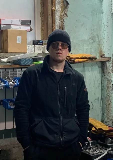 Артур из Челябинска, ищу на сайте знакомства на одну ночь