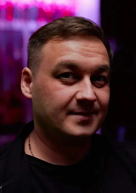 Я Антон, 40, из Сарапула, ищу знакомства без обязательств