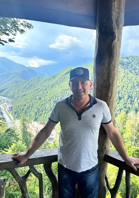 Михаил из Сочи, ищу на сайте знакомства без обязательств