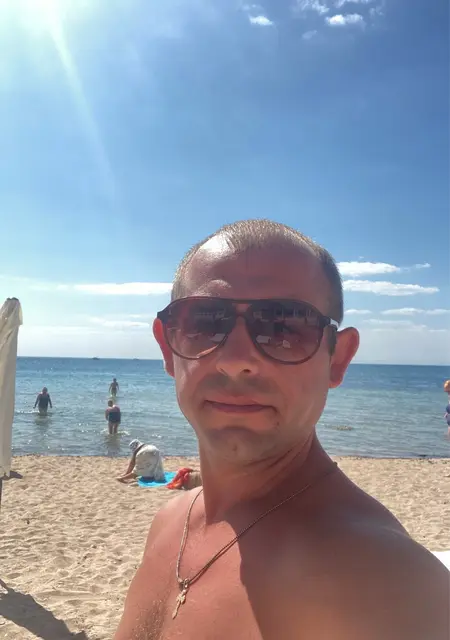 Я Евгений, 38, из Санкт-Петербурга, ищу знакомство для постоянных отношений