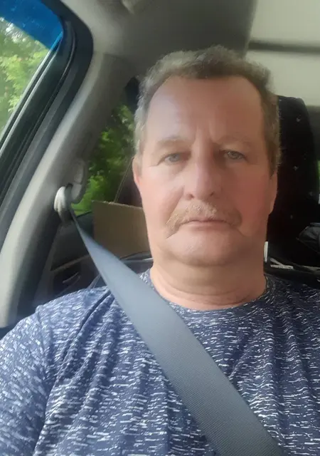 Павел из Москвы, мне 54, познакомлюсь без обязательств