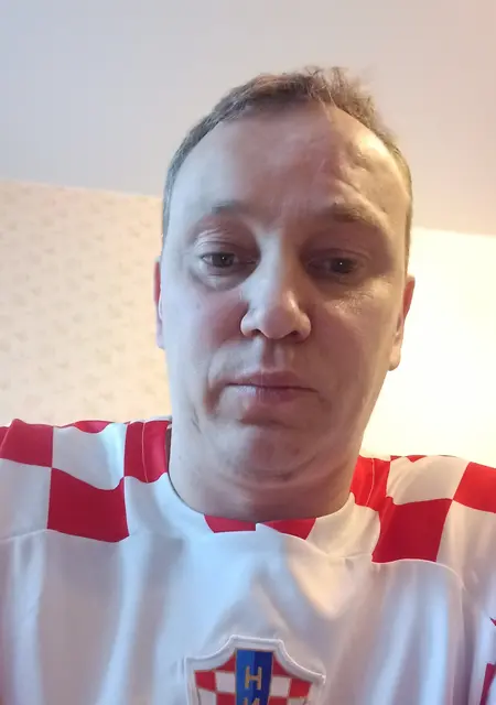 Саша из Нижнего Тагила, ищу на сайте знакомства на одну ночь