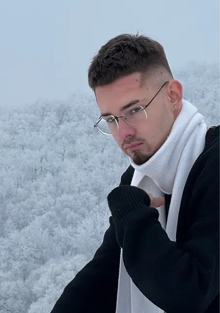 Я Александр, 20, знакомлюсь для приятного времяпровождения в Саратове