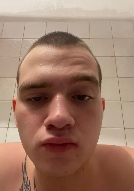 Я Дмитрий, 20, из Самары, ищу знакомство для открытые отношения