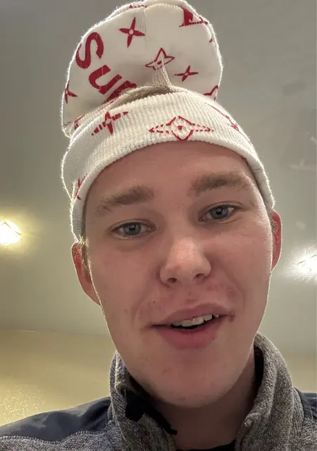 Кирилл из Глазова, ищу на сайте знакомства на одну ночь