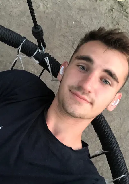 Ашир из Сальска, ищу на сайте постоянные отношения