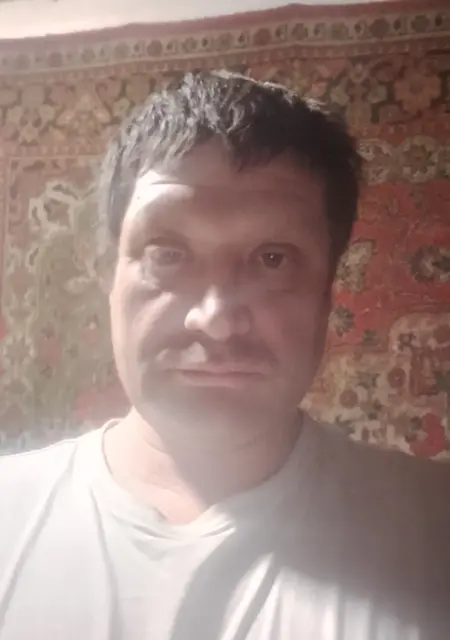 Я Алексей, 44, знакомлюсь без обязательств в Красноярске