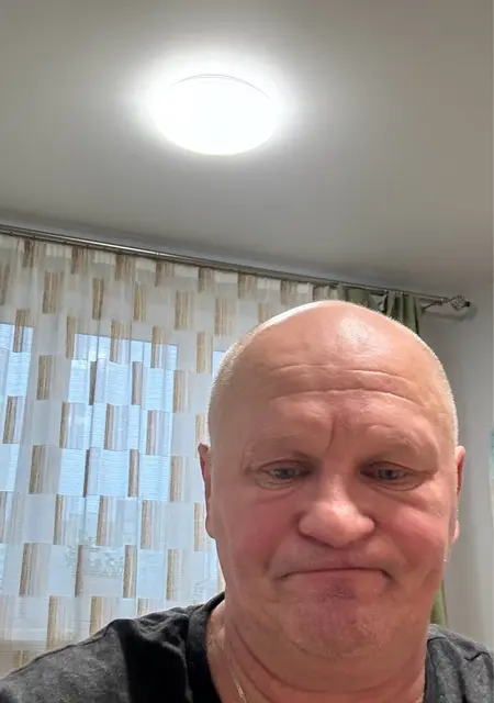 Я Андрей, 57, знакомлюсь на одну ночь в Санкт-Петербурге