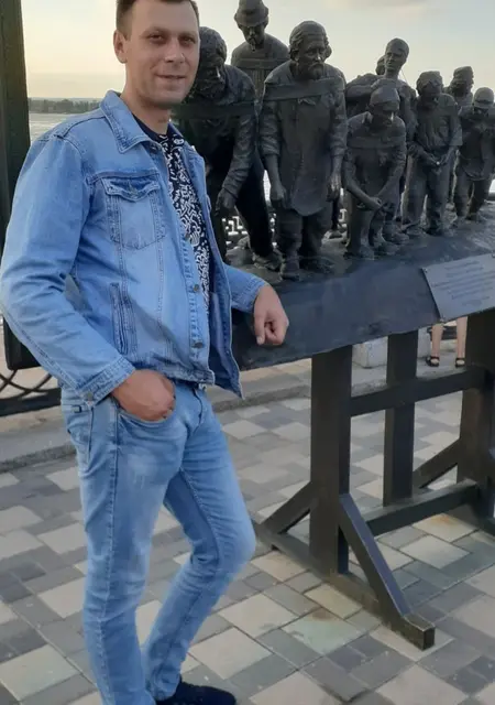 Павел из Белгорода, мне 40, познакомлюсь для приятного времяпровождения