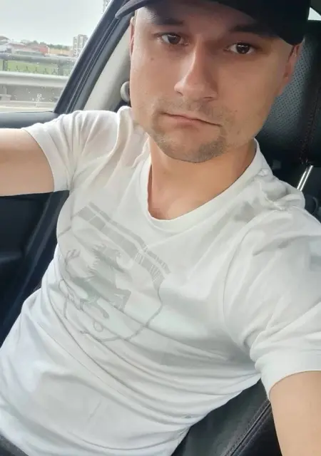 Алексей из Санкт-Петербурга, мне 71, познакомлюсь для вирта