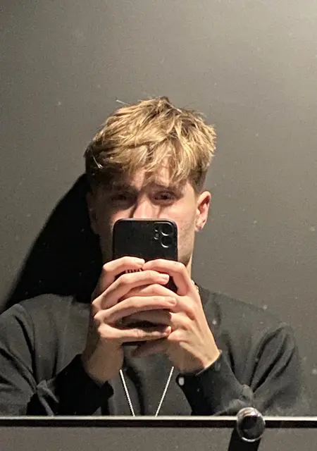 Я Никита, 18, из Москвы, ищу знакомство для постоянных отношений