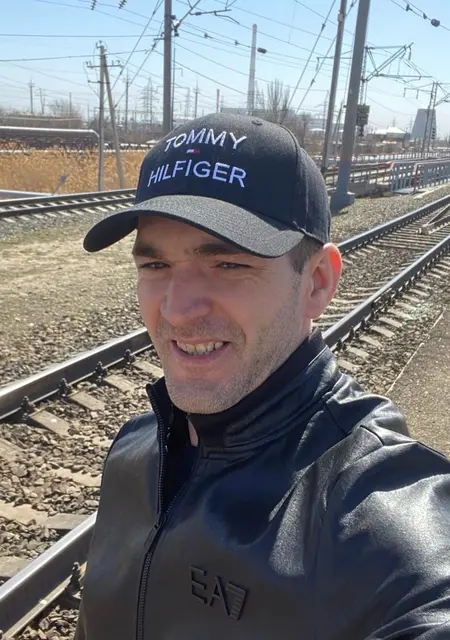 Я Роман, 34, знакомлюсь без обязательств в Астрахани