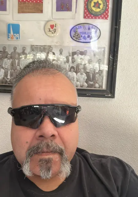 Я Alfred, 53, из Москвы, ищу знакомства на одну ночь