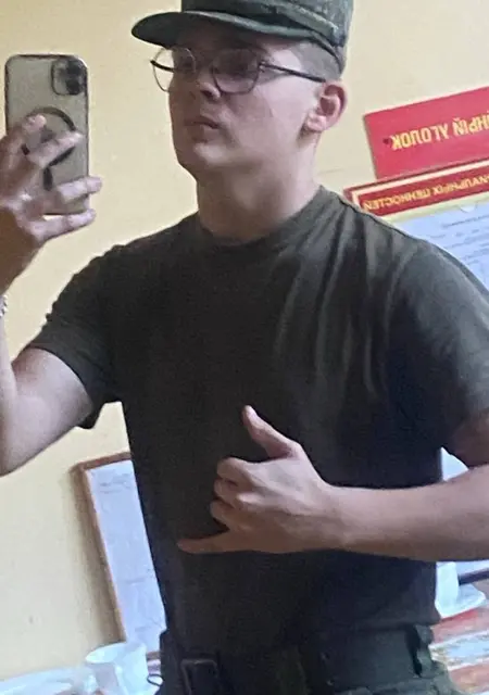 Я Женя, 19, знакомлюсь без обязательств в Санкт-Петербурге