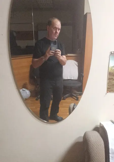 Виталий из Самары, ищу на сайте знакомства без обязательств