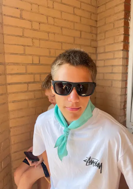 Иван из Долгопрудного, мне 19, познакомлюсь для общения