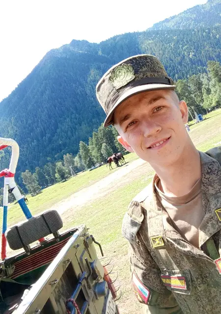 Я Евгений, 22, из Лысьвы, ищу знакомство для вирта