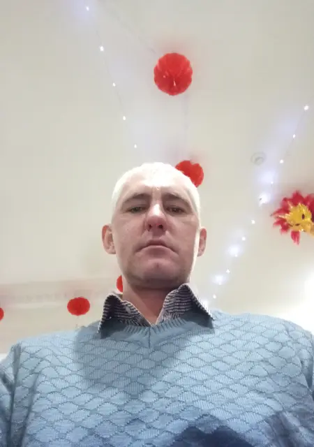 Я Андрей, 36, из Уссурийска, ищу знакомства без обязательств