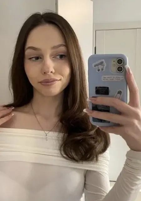 Я Арина, 24, из Москвы, ищу знакомство для общения