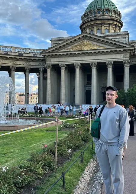 Я Артем, 28, знакомлюсь на одну ночь в Москве