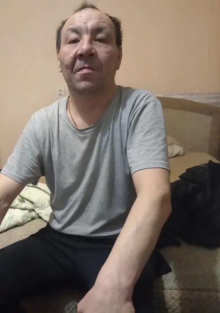 Я Рустам, 44, из Санкт-Петербурга, ищу знакомства без обязательств