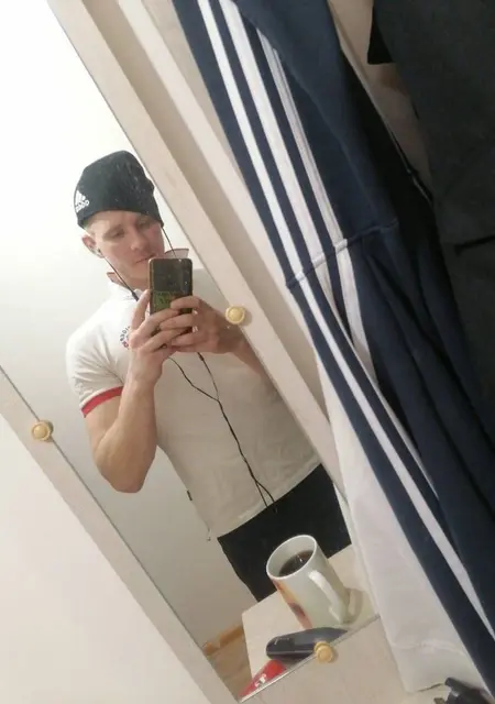 Павел из Томска, ищу на сайте знакомства на одну ночь