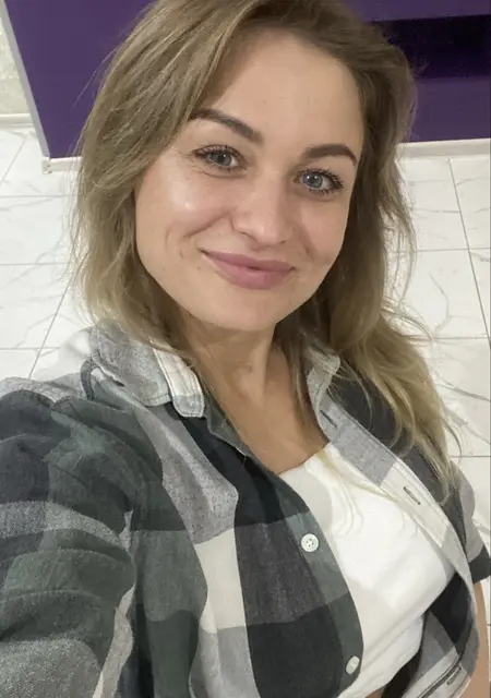 Яна из Москвы, ищу на сайте приятное времяпровождение