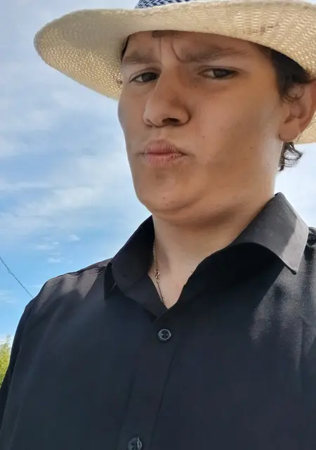 Сергей из Липецка, мне 18, познакомлюсь на одну ночь