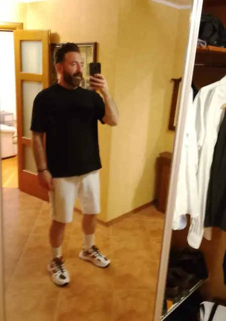 Руслан из Екатеринбурга, ищу на сайте знакомства на одну ночь