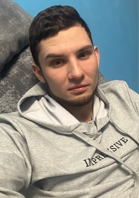 Я Юрий, 27, знакомлюсь для общения в Барнауле