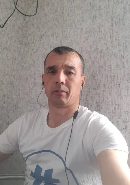 Komil Maxkamov из Кандалакши, мне 45, познакомлюсь на одну ночь