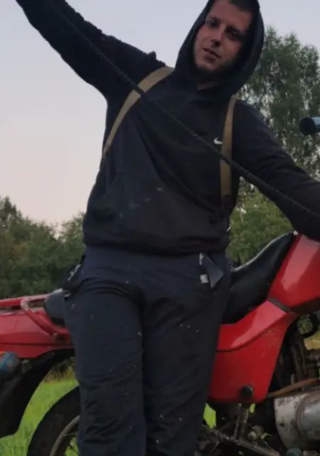 Kirill из Череповца, ищу на сайте знакомства на одну ночь