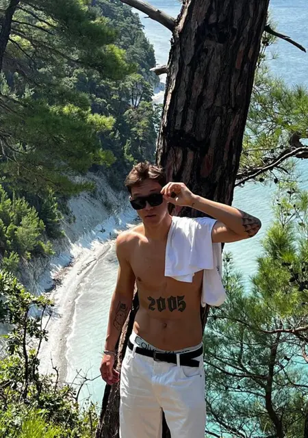 Я Максим, 19, знакомлюсь без обязательств в Энгельсе