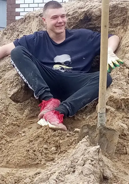 Я Тимур, 18, знакомлюсь без обязательств в Нижнем Тагиле