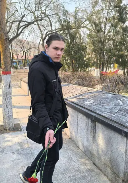 Я Ярослав, 18, знакомлюсь для постоянных отношений в Чите